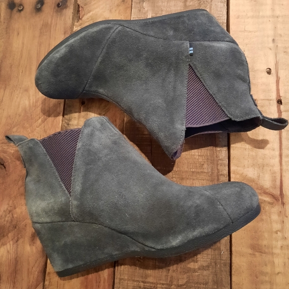 Toms grey suede booties 8.5 Kelsey pullon - Picture 1 of 5